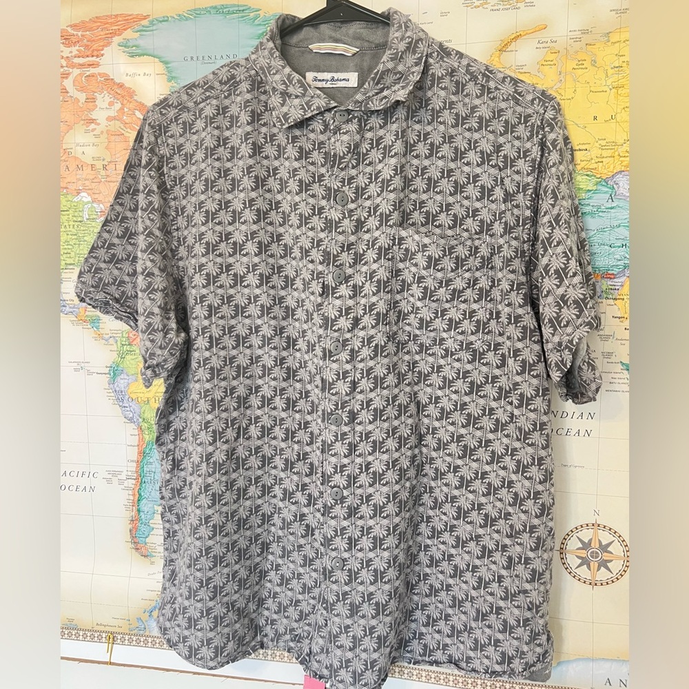 Tommy Bahama Grey Pattern Short Sleeve Button Up Size M